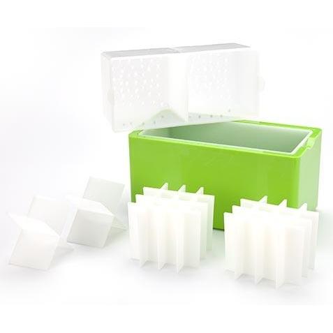 http://utensilioscocteleria.com/cdn/shop/products/molde-hielo-cubo_600x.jpg?v=1527336979